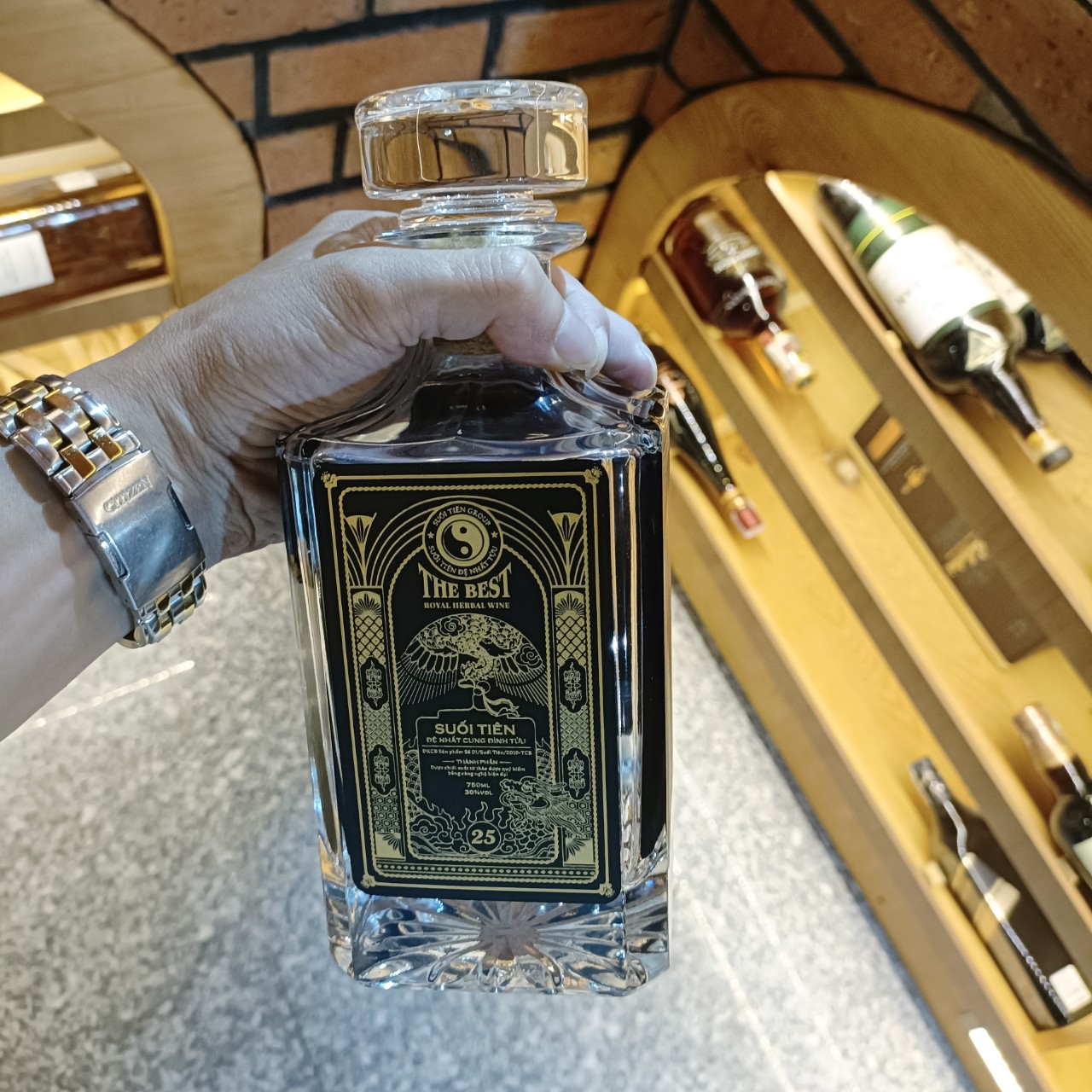 Chai đựng rượu phiên bản giới hạn