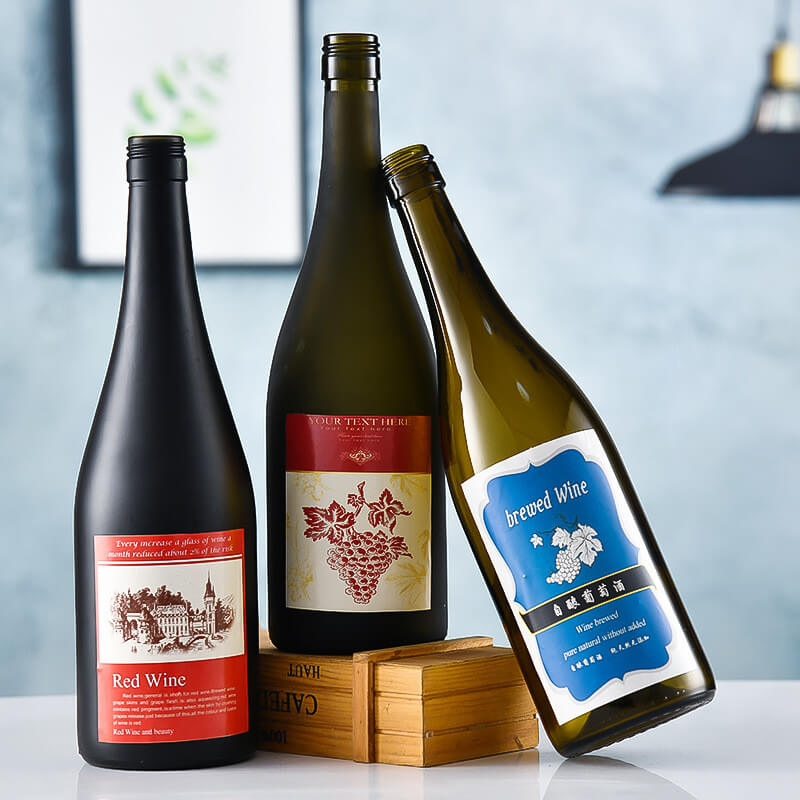 Chai thủy tinh đựng rượu vang